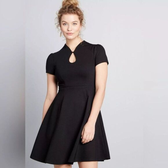 ModCloth High Society Keyhole Vintage Style Black Stretchy Mini Dress Size L - Picture 1 of 14